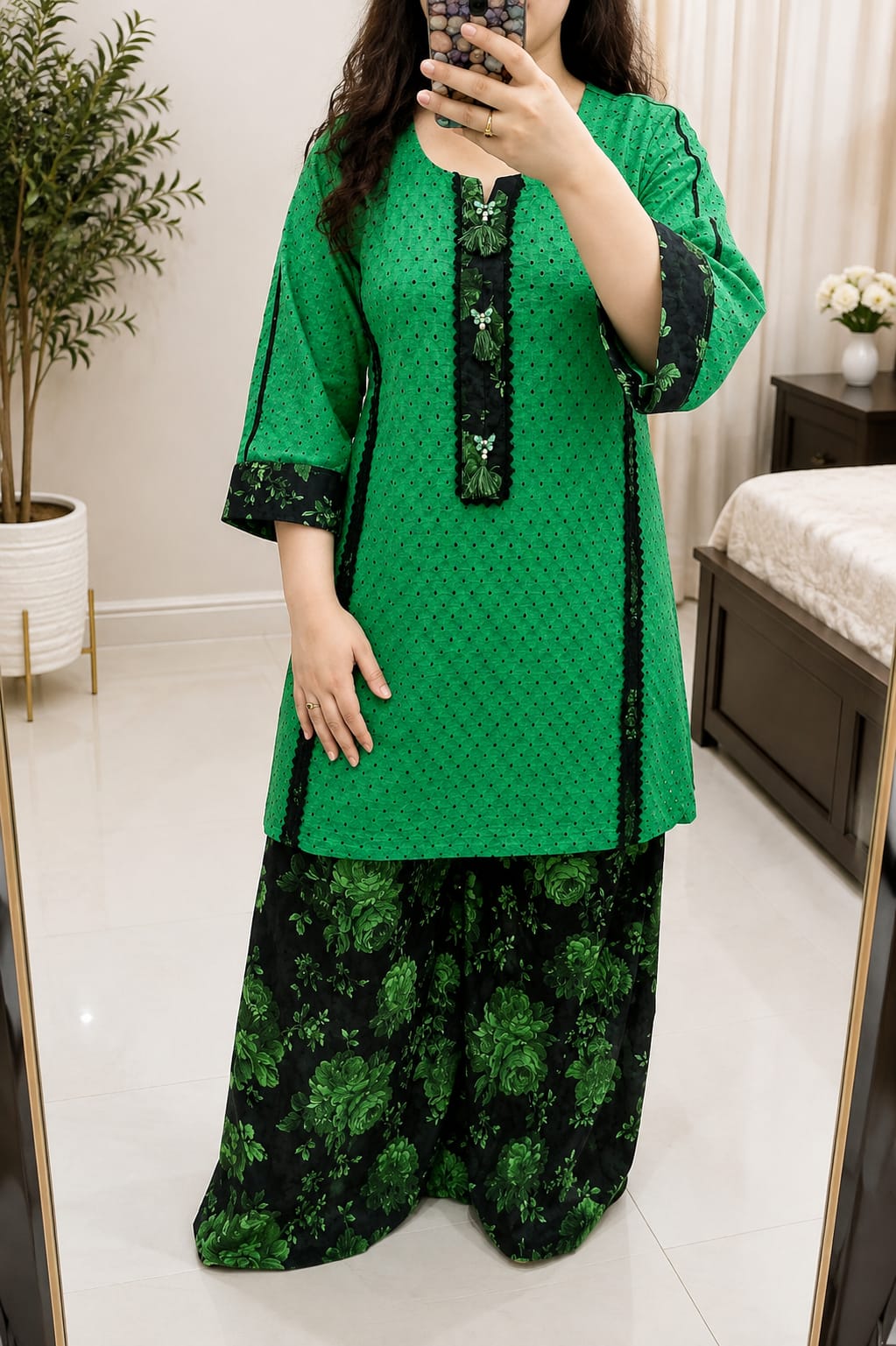 Emerald Noor Chikankari Ensemble 💚